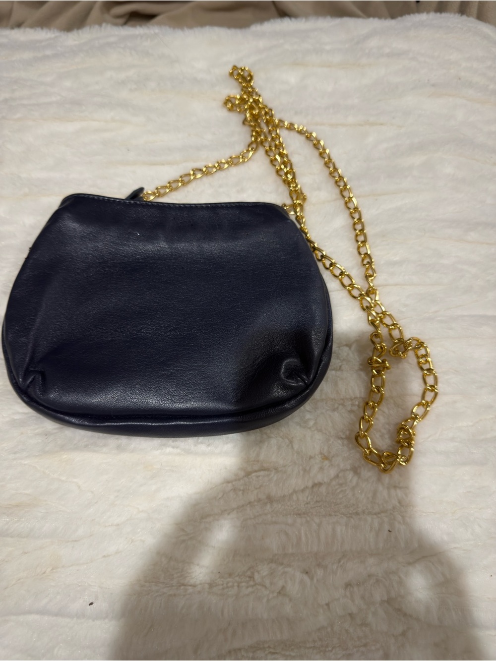 Navy Chain-Strap Women's Crossbody/ girls  Bag in good condition